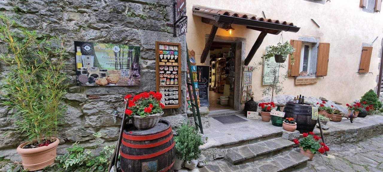 Apartment In The Smallest Town In The World Hum מראה חיצוני תמונה