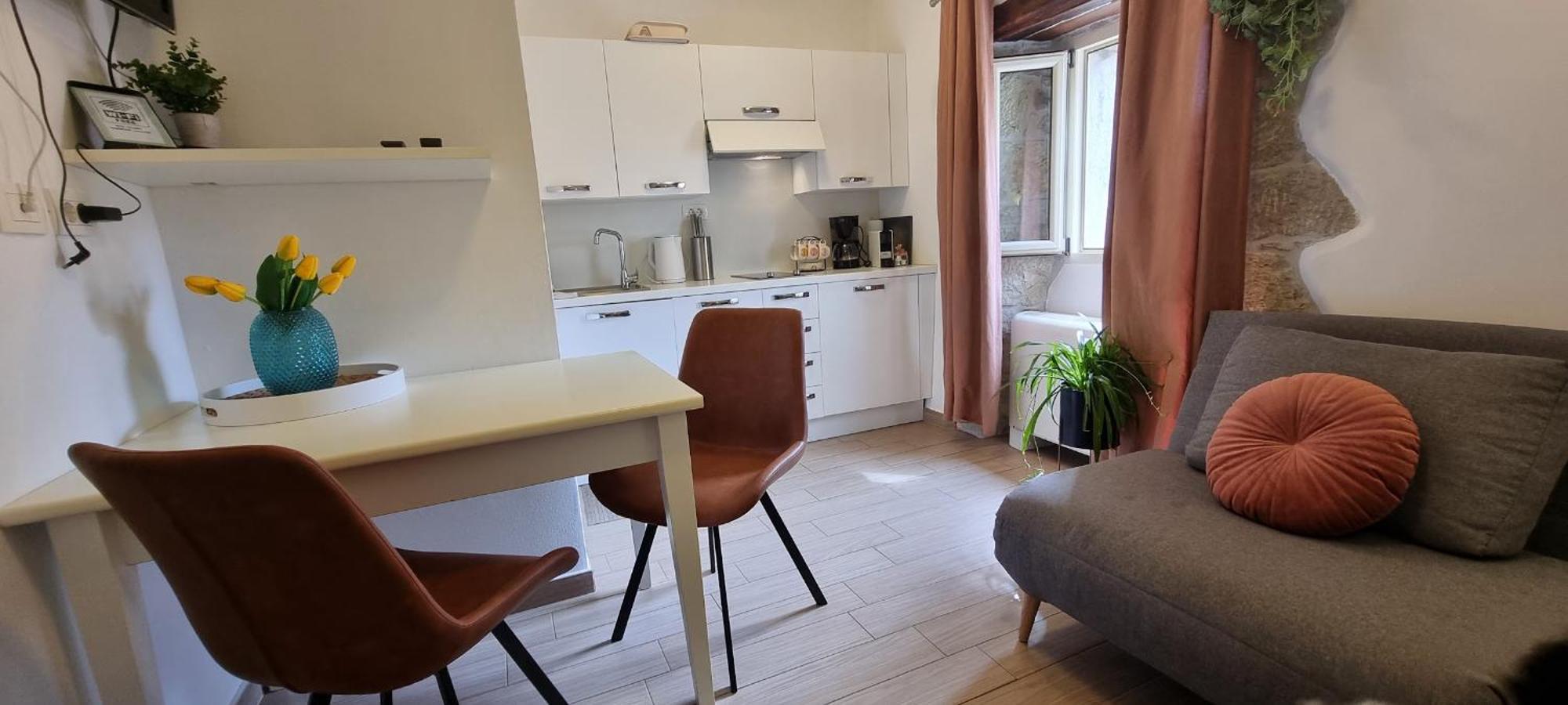 Apartment In The Smallest Town In The World Hum מראה חיצוני תמונה